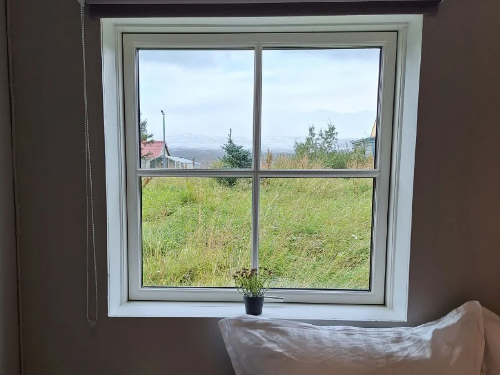 Glidhängda fönster 2-luft med 2x3 glasfält thumbnail